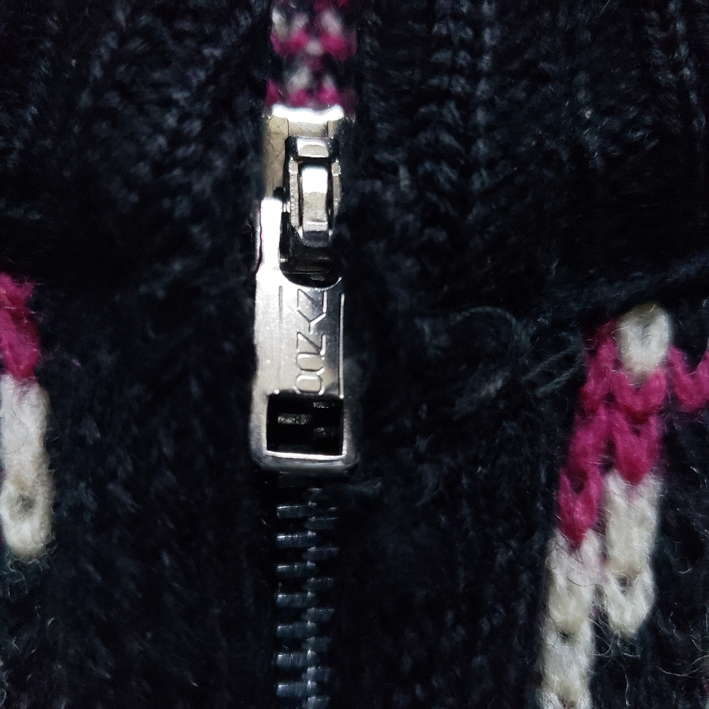 1960s 1970s Vintage Scotch Mist Shetland Cream Magenta Black Wool Sweater - Picture 4 of 9